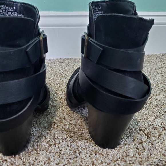 Shoe dazzle booties - Picture 5 of 7